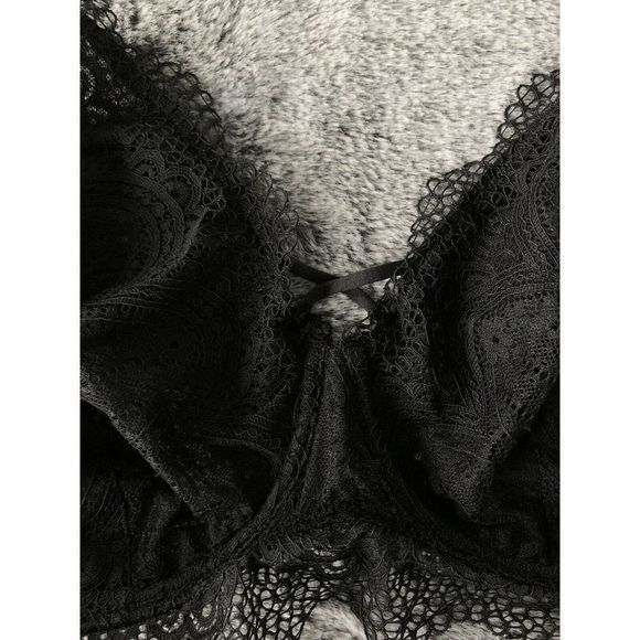 Gilligan and O’Malley Lace Bralette LARGE Black Sheer Underwire Sexy Double Hook - Picture 5 of 9